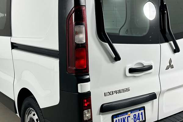 2021 Mitsubishi EXPRESS GLX LWB (MULTIMEDIA/NAVI) SN MY22 LWB