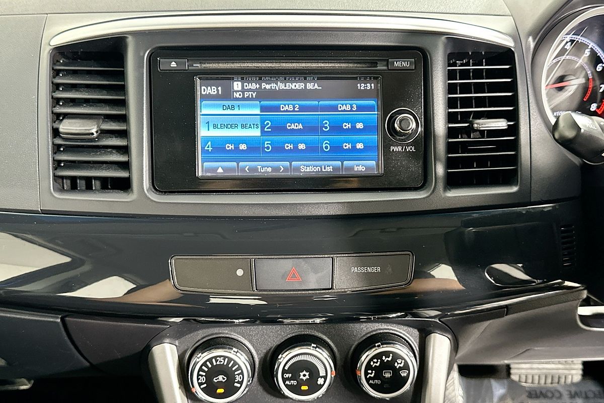 2016 Mitsubishi LANCER ES SPORT CF