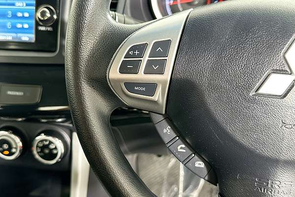 2016 Mitsubishi LANCER ES SPORT CF