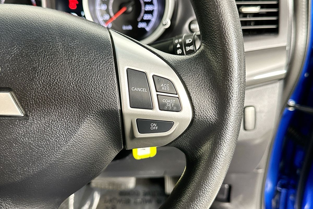 2016 Mitsubishi LANCER ES SPORT CF