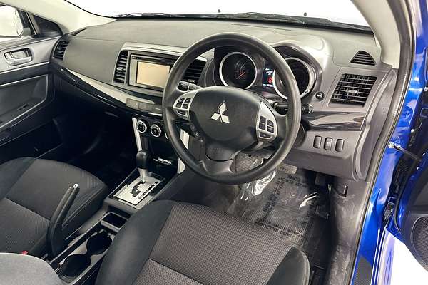 2016 Mitsubishi LANCER ES SPORT CF