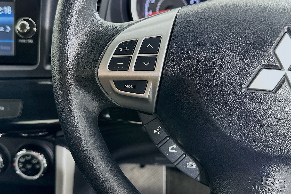2017 Mitsubishi LANCER ES SPORT CF MY17