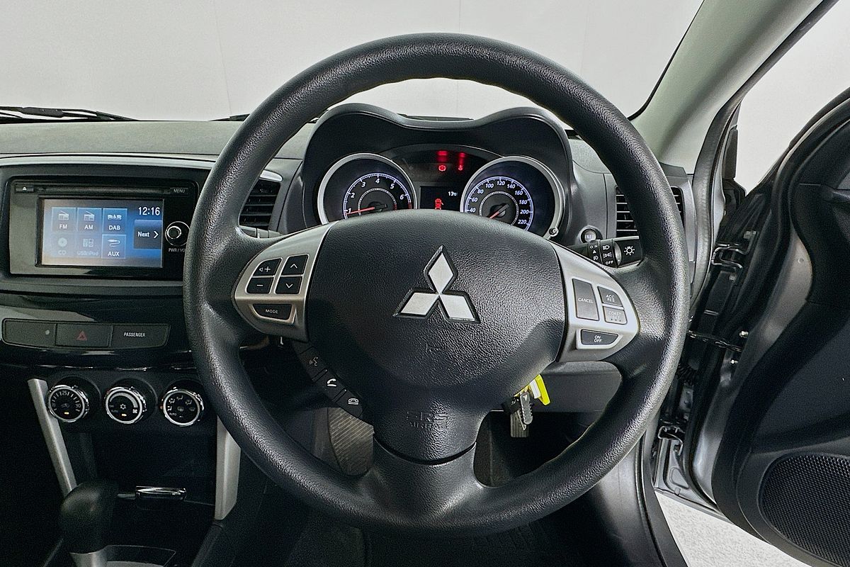 2017 Mitsubishi LANCER ES SPORT CF MY17