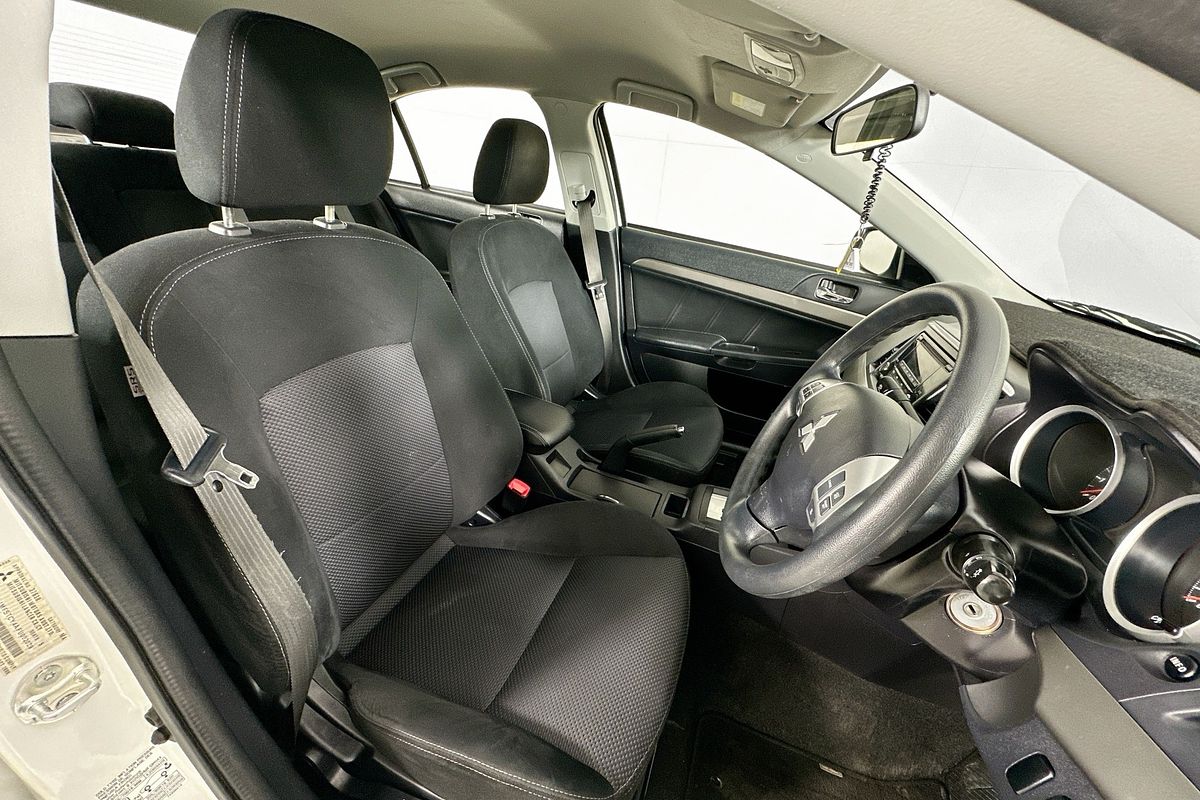 2015 Mitsubishi LANCER ES SPORT CJ MY15