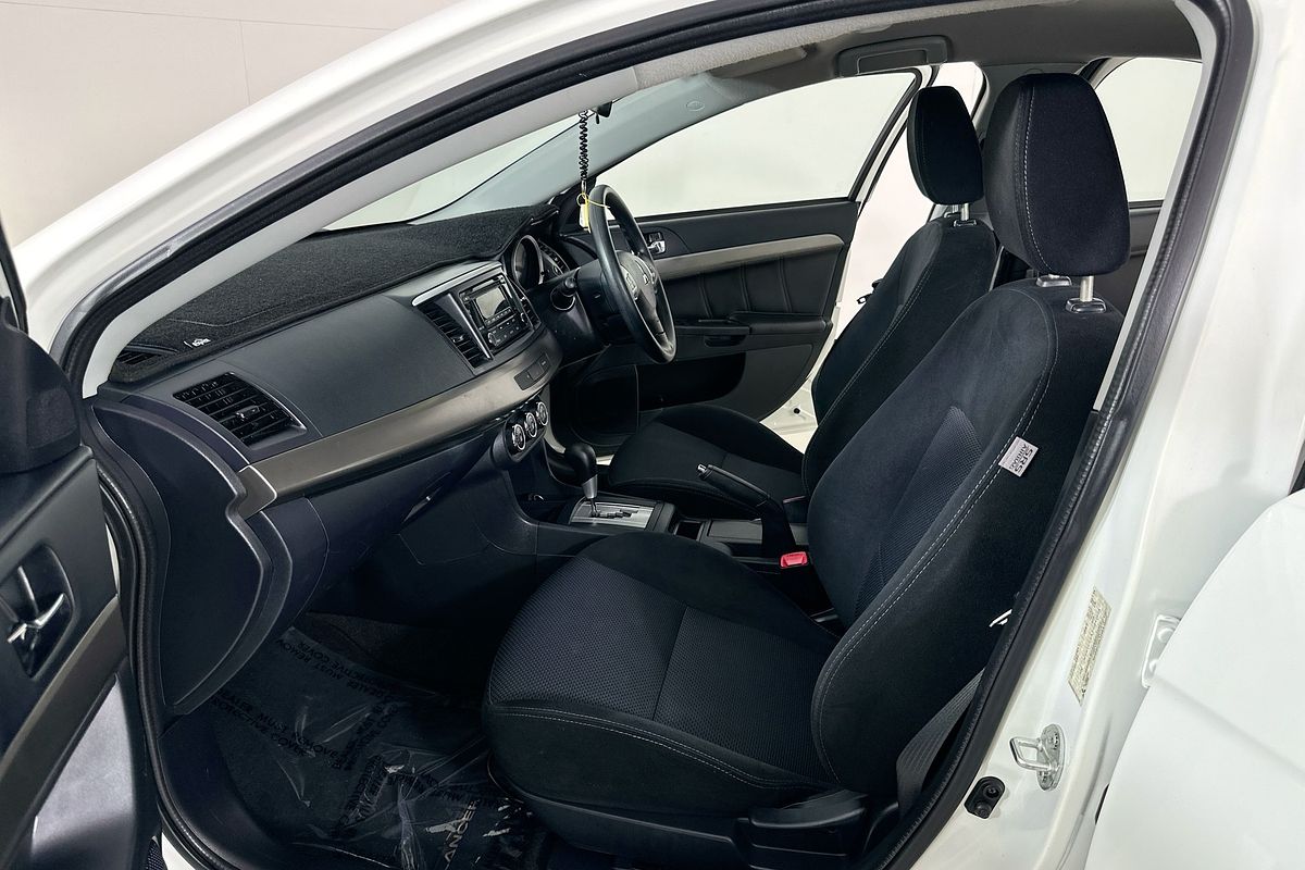 2015 Mitsubishi LANCER ES SPORT CJ MY15