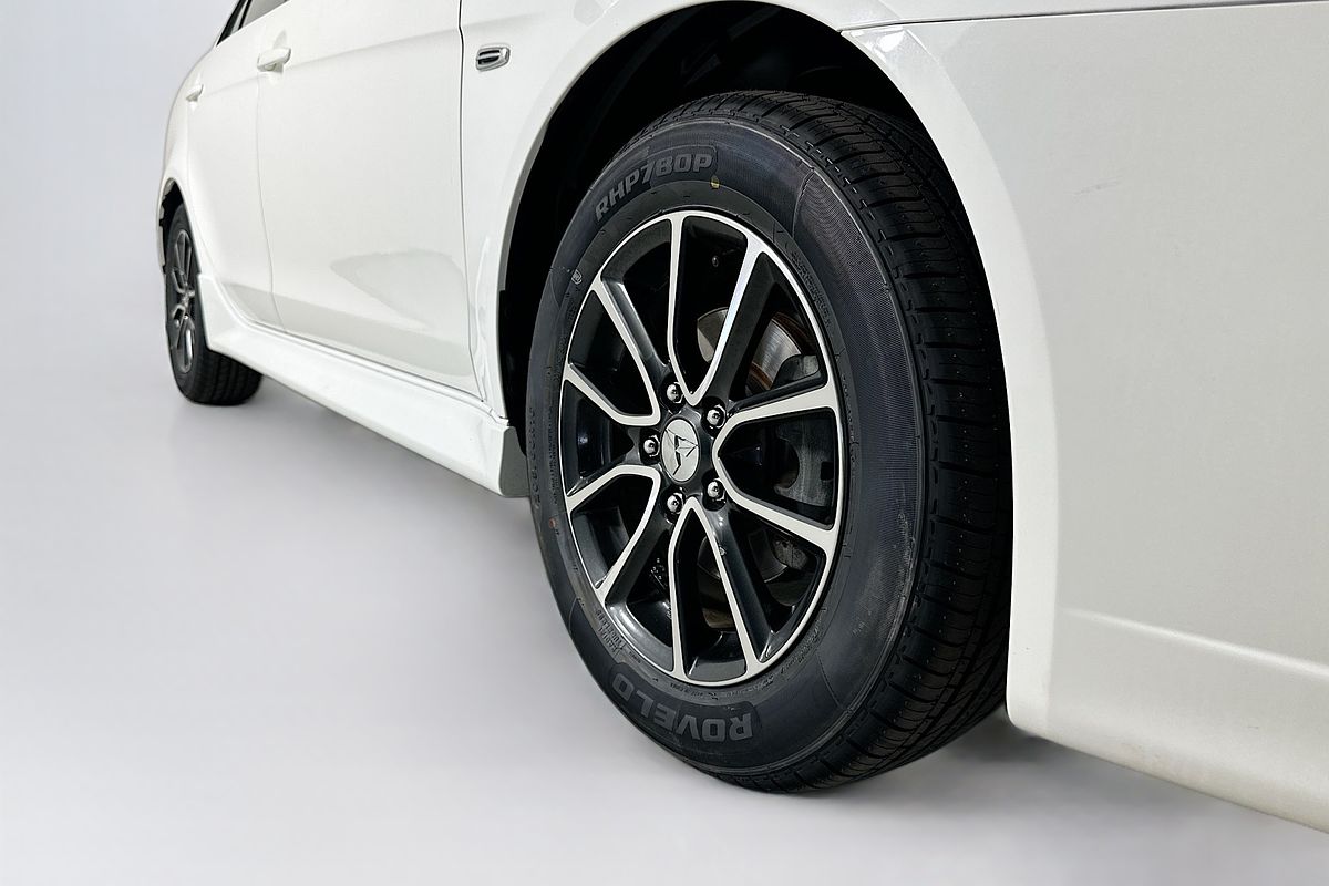 2015 Mitsubishi LANCER ES SPORT CJ MY15