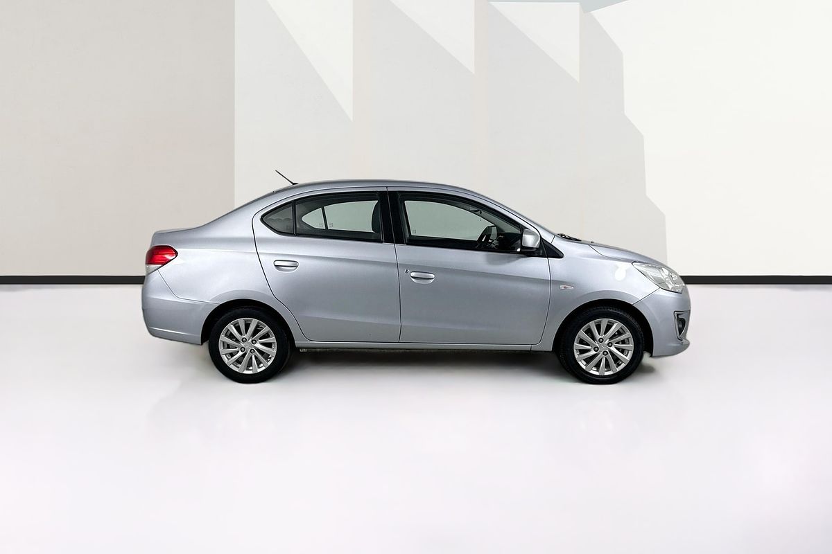 2016 Mitsubishi MIRAGE ES LA MY16