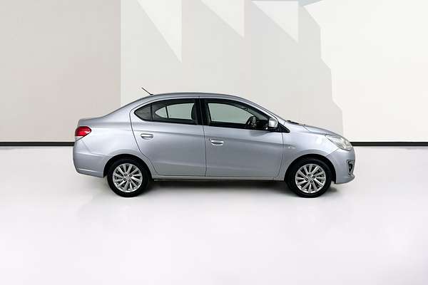 2016 Mitsubishi MIRAGE ES LA MY16