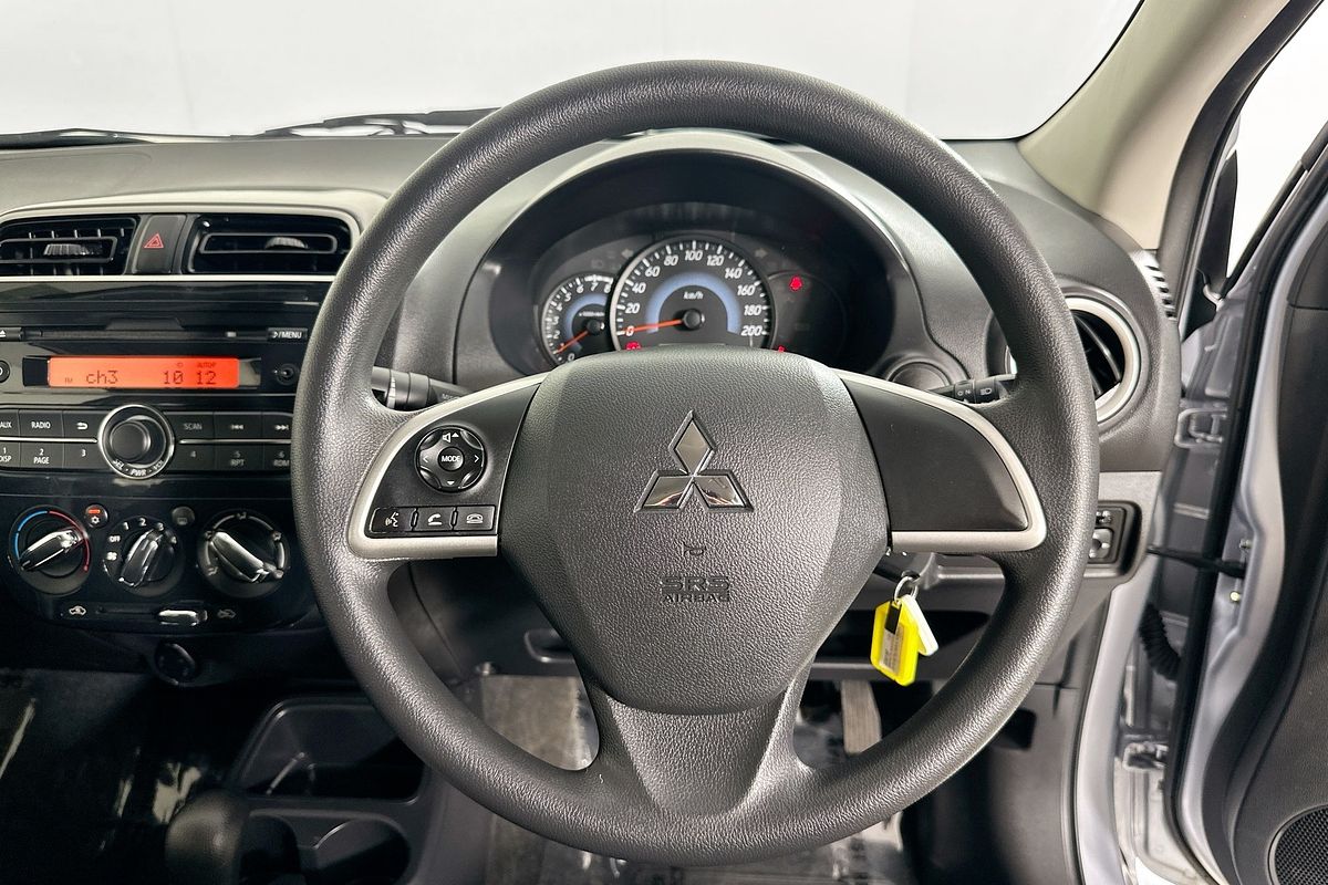 2016 Mitsubishi MIRAGE ES LA MY16