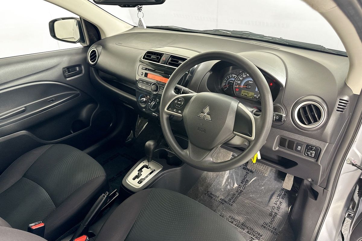 2016 Mitsubishi MIRAGE ES LA MY16