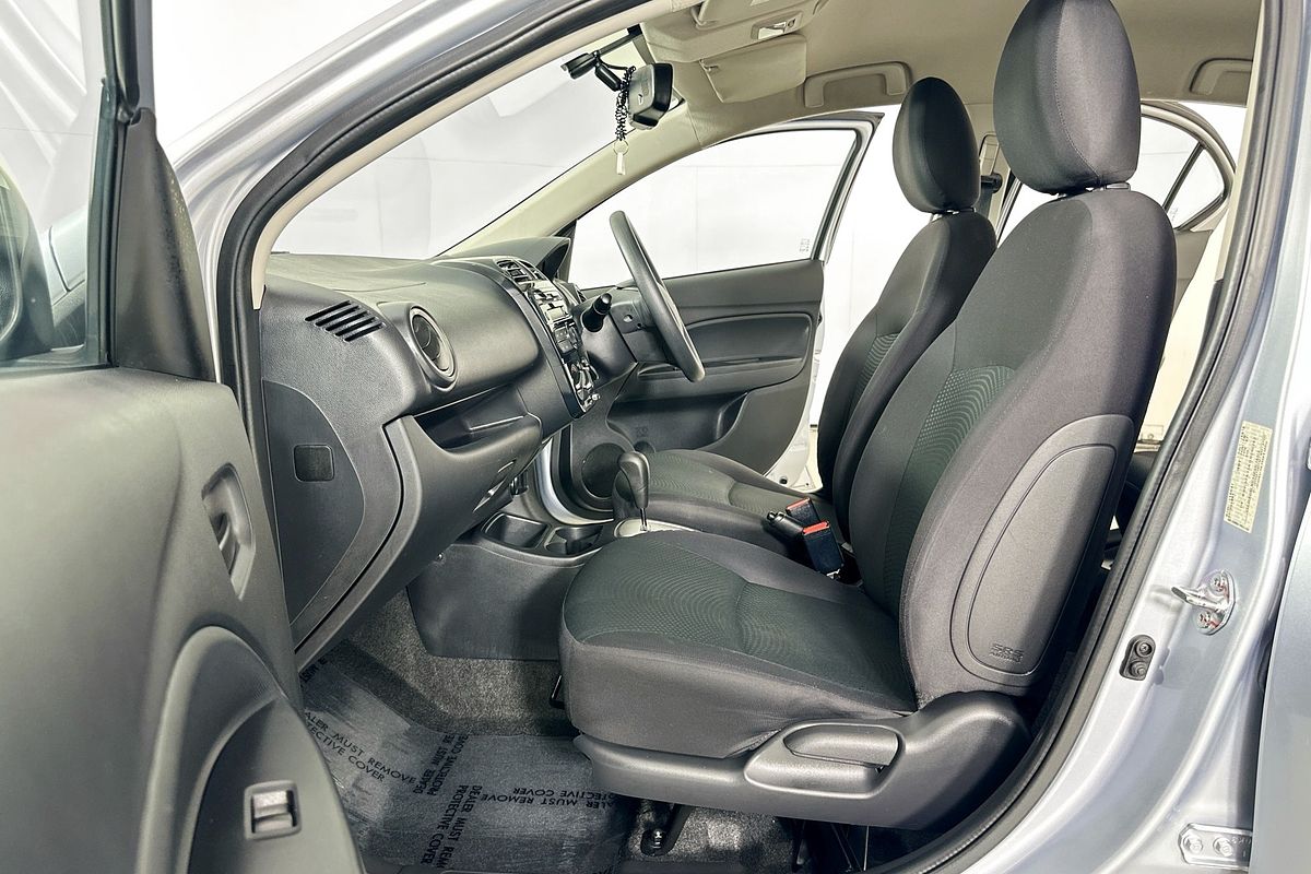 2016 Mitsubishi MIRAGE ES LA MY16