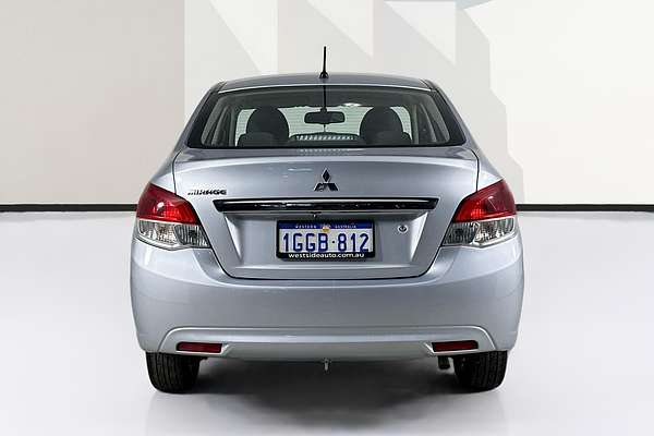 2016 Mitsubishi MIRAGE ES LA MY16