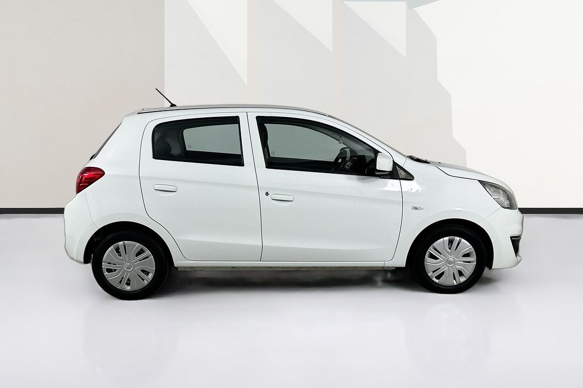 2017 Mitsubishi MIRAGE ES LA MY16