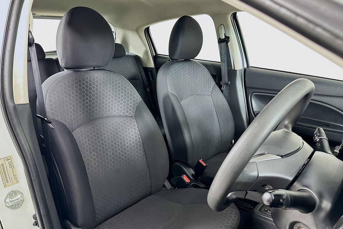 2015 Mitsubishi MIRAGE ES LA MY15