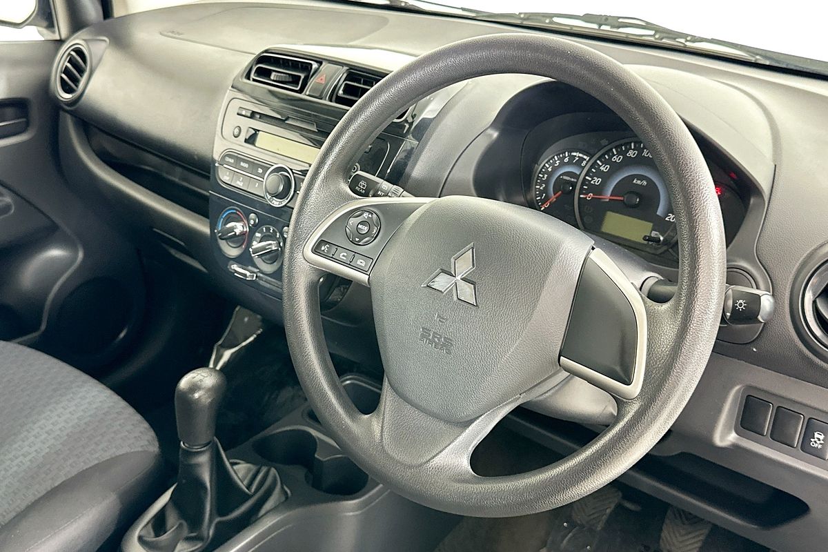 2017 Mitsubishi MIRAGE ES LA MY16