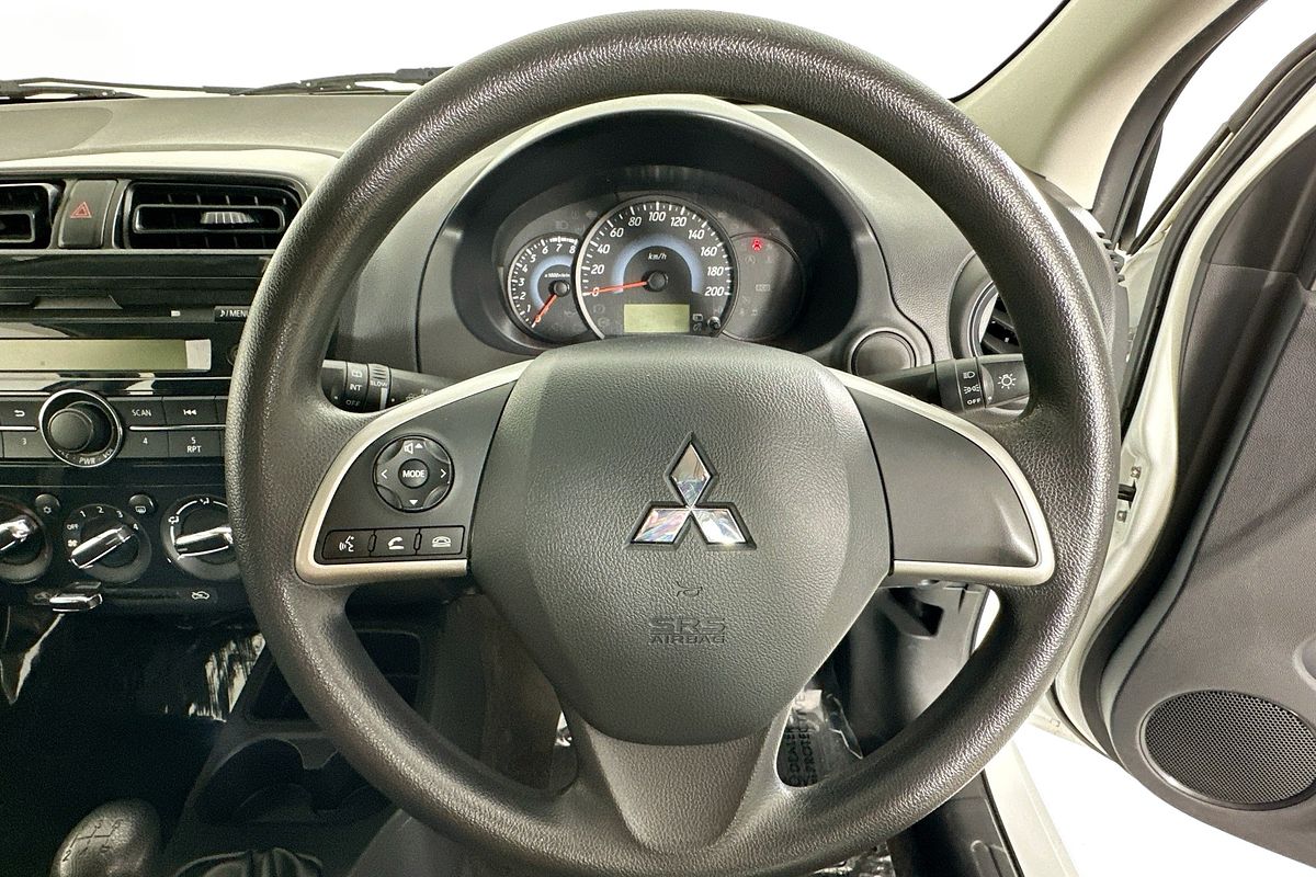 2017 Mitsubishi MIRAGE ES LA MY16