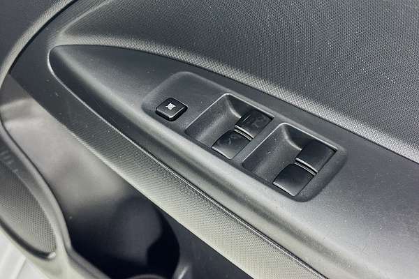 2015 Mitsubishi MIRAGE ES LA MY15