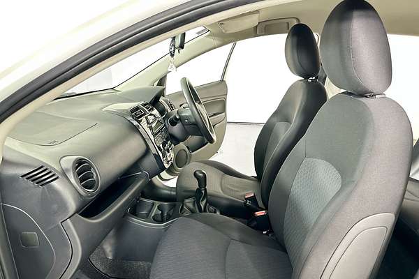 2017 Mitsubishi MIRAGE ES LA MY16