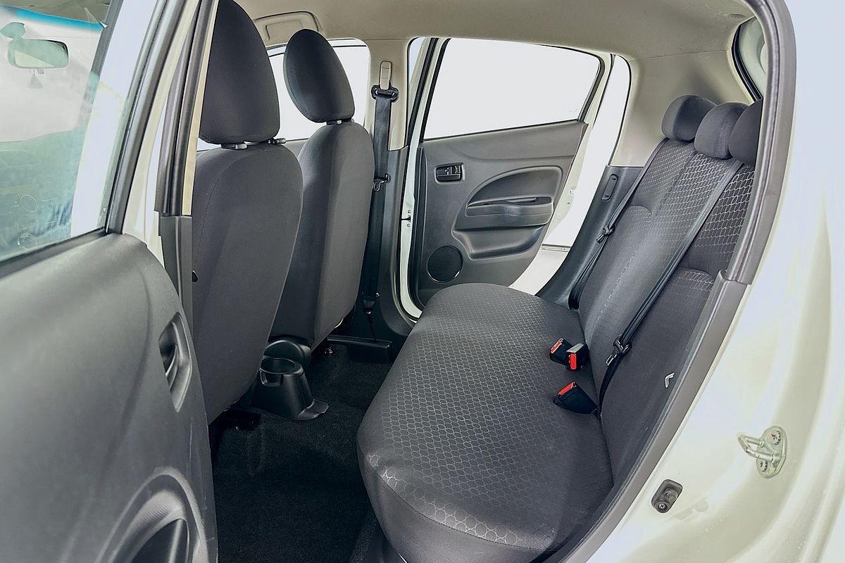 2015 Mitsubishi MIRAGE ES LA MY15
