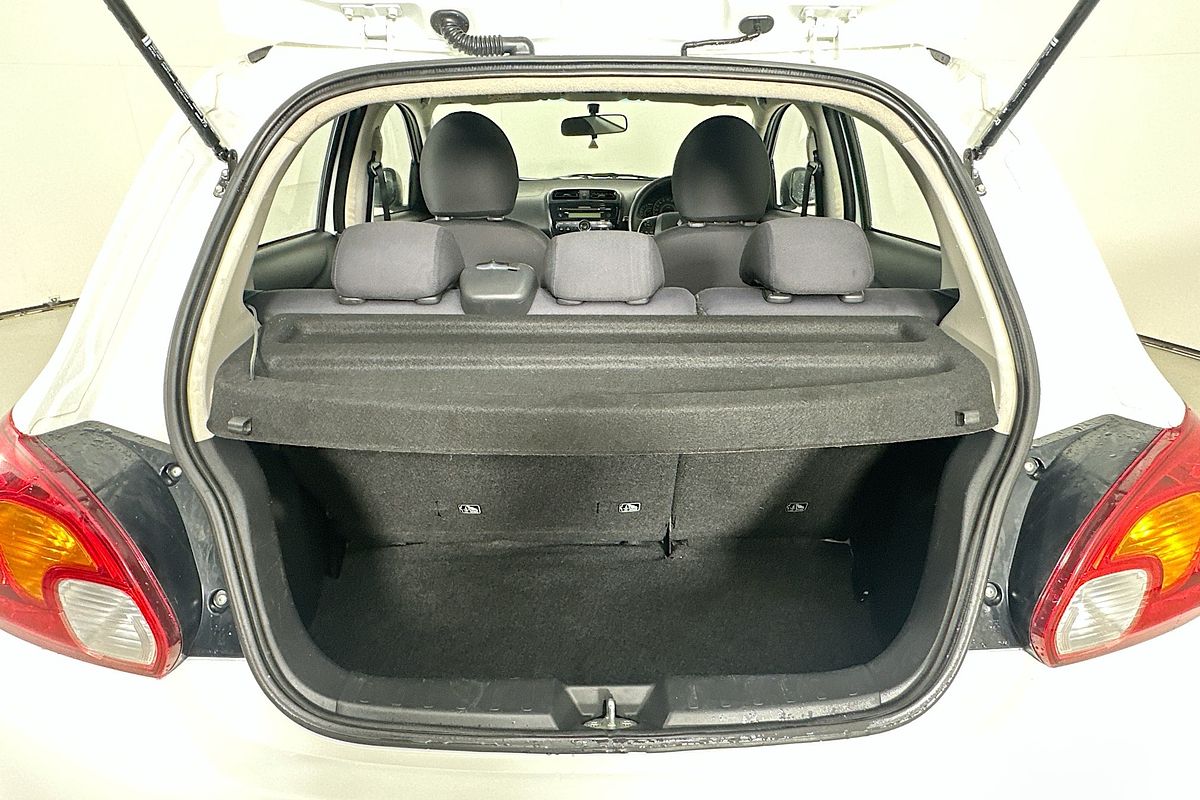 2015 Mitsubishi MIRAGE ES LA MY15