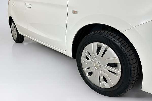 2017 Mitsubishi MIRAGE ES LA MY16