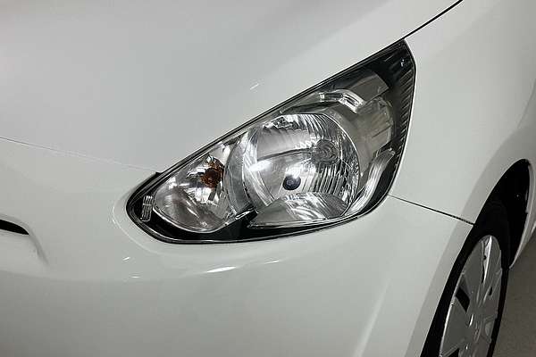 2015 Mitsubishi MIRAGE ES LA MY15