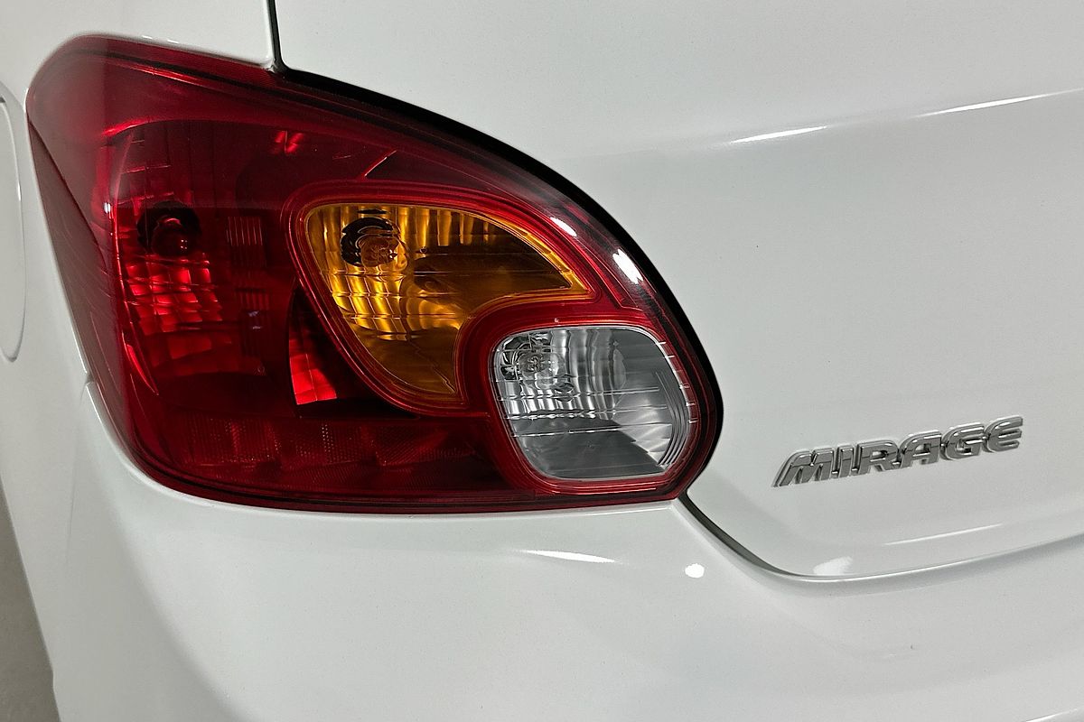 2017 Mitsubishi MIRAGE ES LA MY16