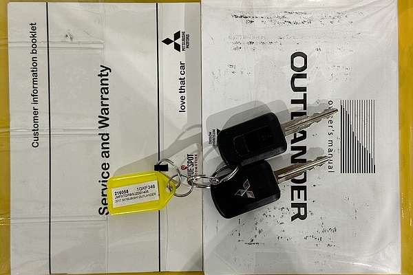 2017 Mitsubishi OUTLANDER LS 7 SEAT (AWD) ZL MY18.5