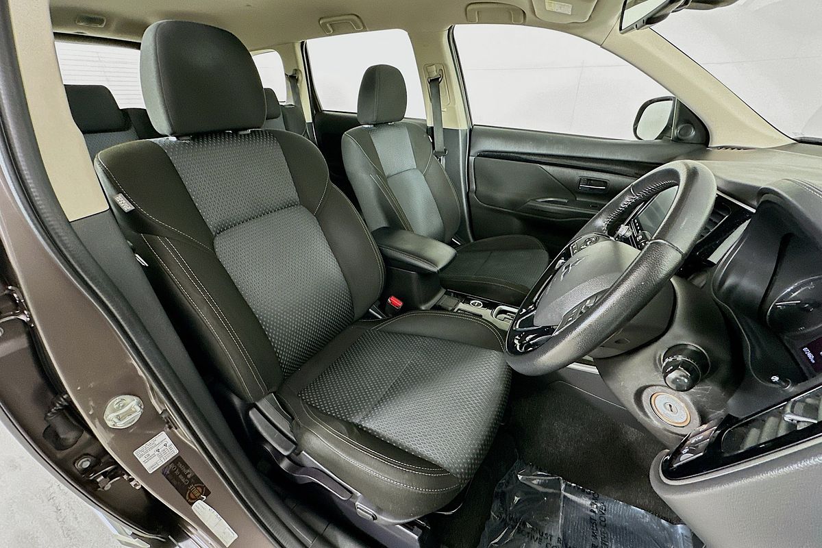 2020 Mitsubishi OUTLANDER ES 7 SEAT (AWD) ZL MY20