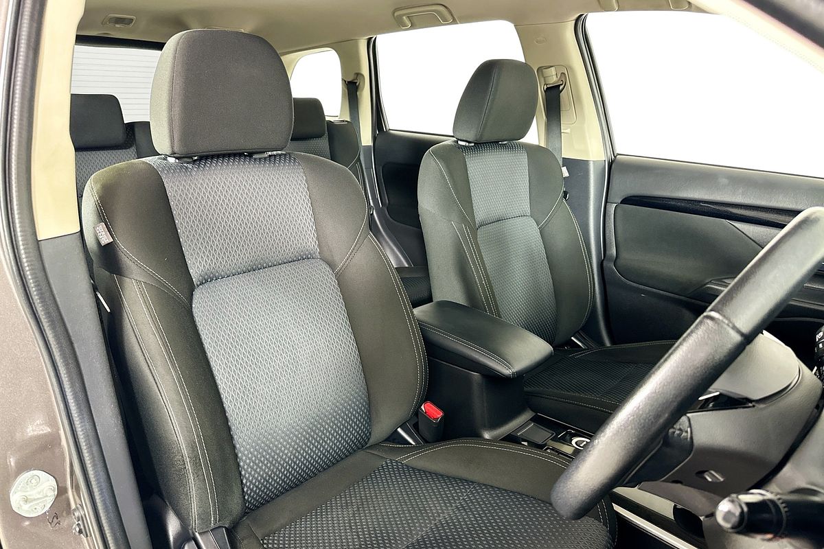 2021 Mitsubishi OUTLANDER ES 7 SEAT (AWD) ZL MY21