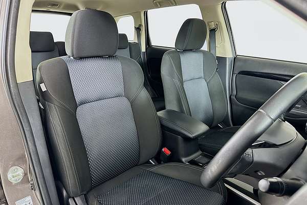 2020 Mitsubishi OUTLANDER ES 7 SEAT (AWD) ZL MY20