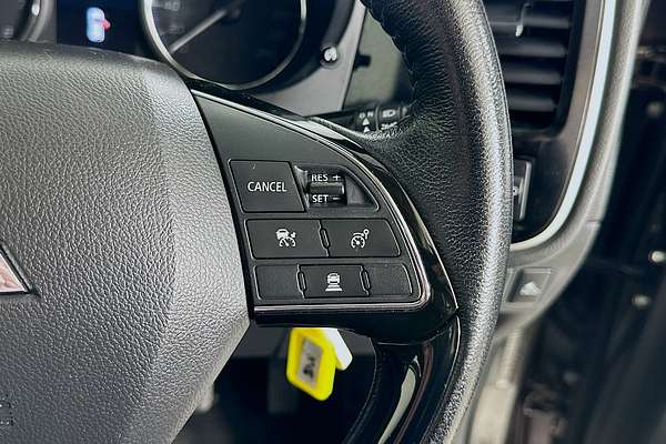 2021 Mitsubishi OUTLANDER ES 7 SEAT (AWD) ZL MY21