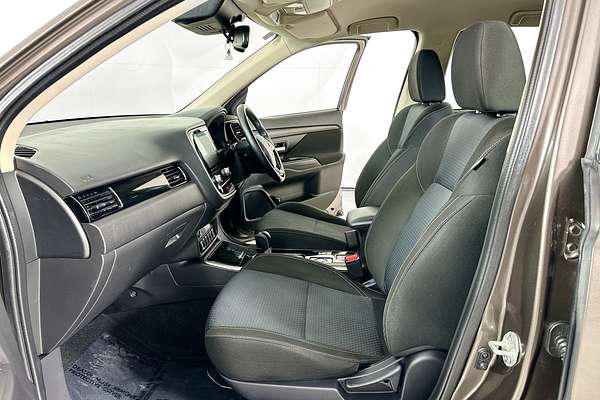 2021 Mitsubishi OUTLANDER ES 7 SEAT (AWD) ZL MY21