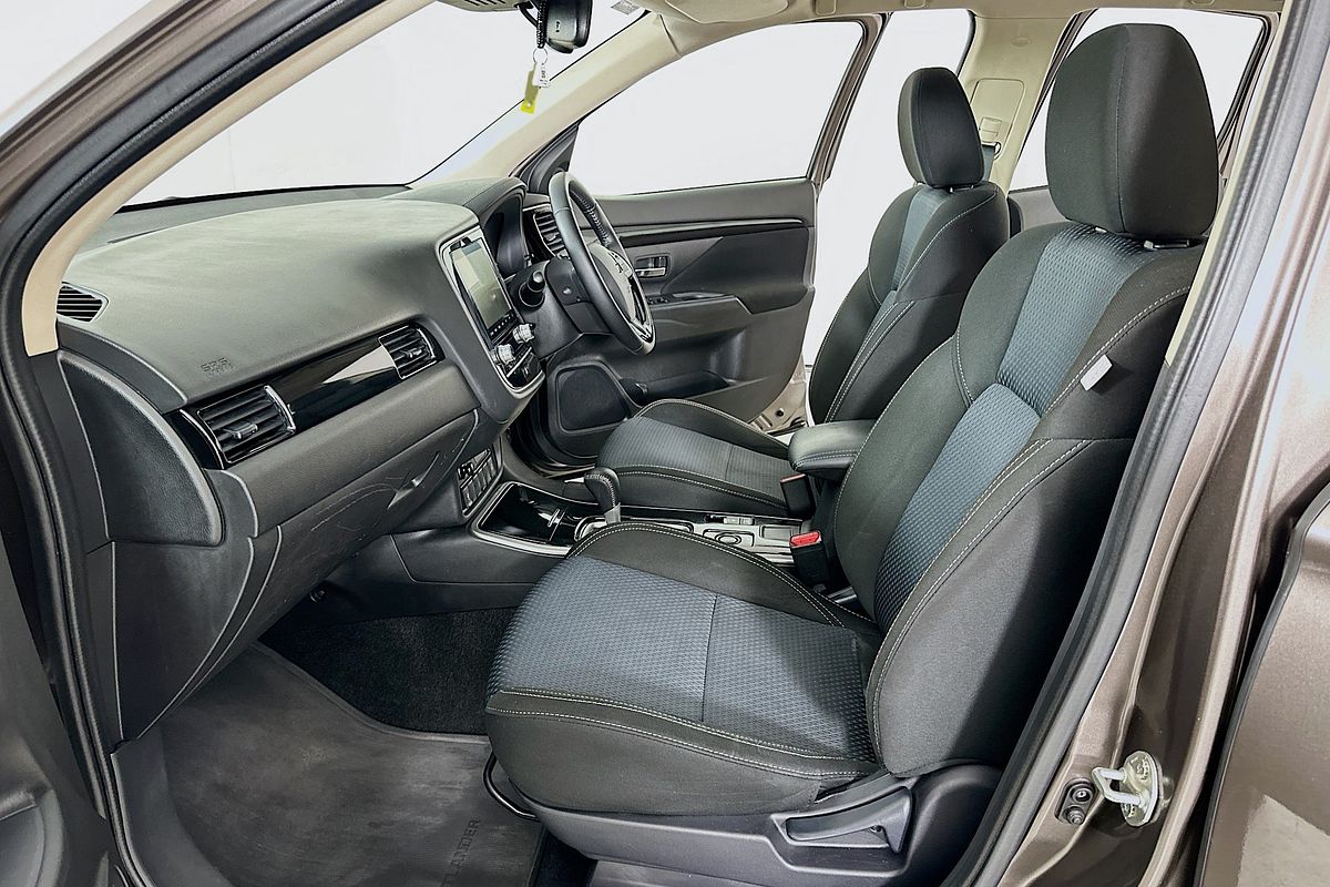 2020 Mitsubishi OUTLANDER ES 7 SEAT (AWD) ZL MY20