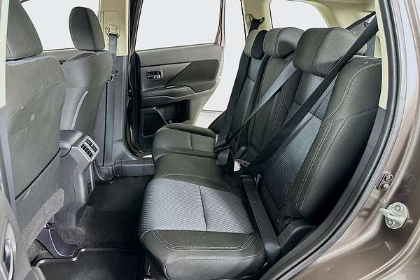 2021 Mitsubishi Outlander ES ZL