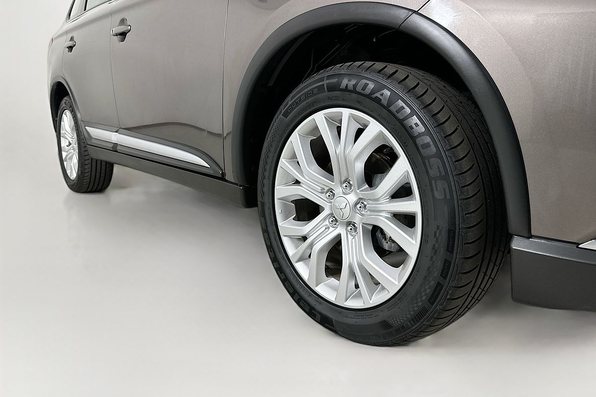 2021 Mitsubishi OUTLANDER ES 7 SEAT (AWD) ZL MY21
