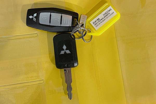 2020 Mitsubishi OUTLANDER ES 7 SEAT (AWD) ZL MY20