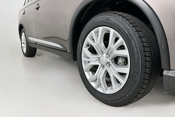 2020 Mitsubishi OUTLANDER ES 7 SEAT (AWD) ZL MY20