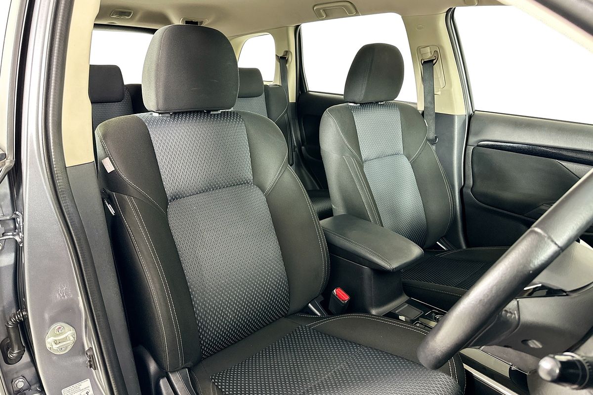 2020 Mitsubishi OUTLANDER ES 7 SEAT (AWD) ZL MY20