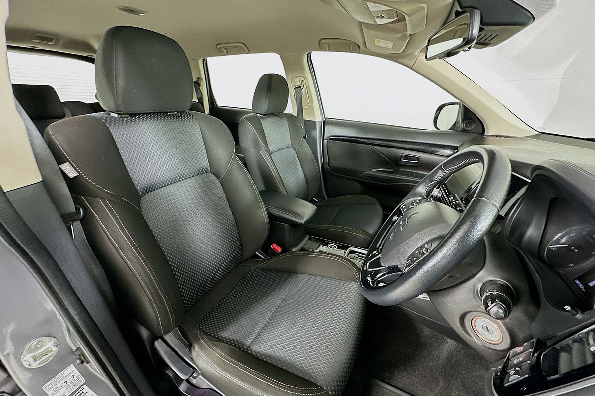 2021 Mitsubishi OUTLANDER ES 7 SEAT (AWD) ZL MY21