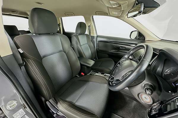 2021 Mitsubishi OUTLANDER ES 7 SEAT (AWD) ZL MY21