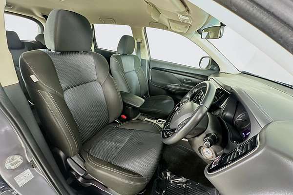 2019 Mitsubishi OUTLANDER ES 7 SEAT (2WD) ZL MY19