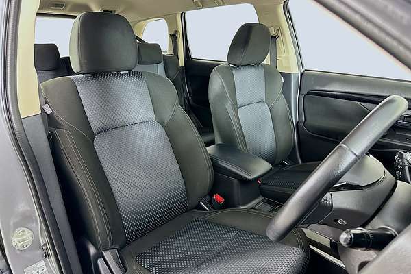 2021 Mitsubishi OUTLANDER ES 7 SEAT (AWD) ZL MY21