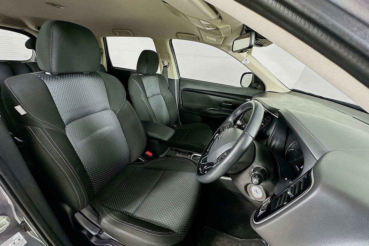 2021 Mitsubishi Outlander ES 7 SEAT (2WD) ZM MY22