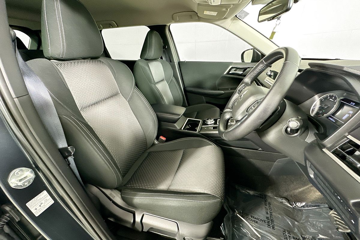 2024 Mitsubishi OUTLANDER LS 7 SEAT (2WD) ZM MY24