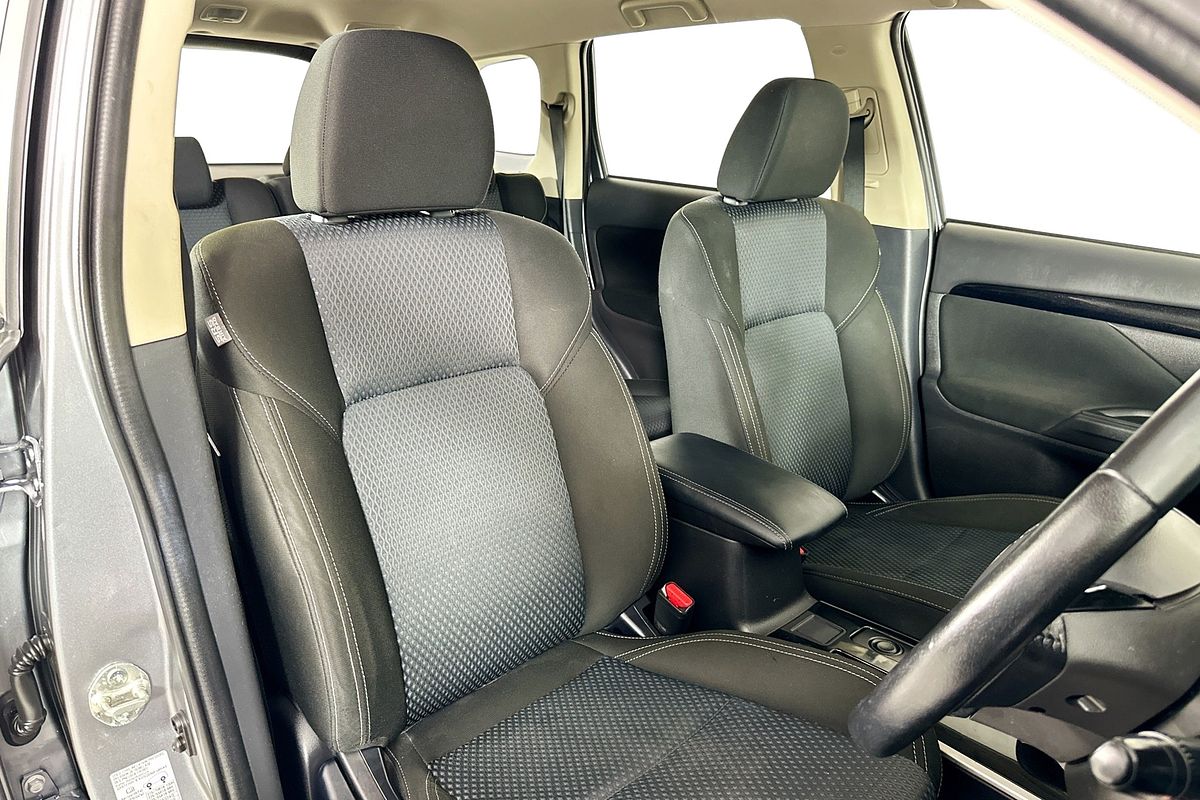 2021 Mitsubishi OUTLANDER ES 7 SEAT (AWD) ZL MY21