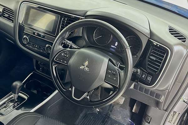 2019 Mitsubishi OUTLANDER ES 7 SEAT (2WD) ZL MY19
