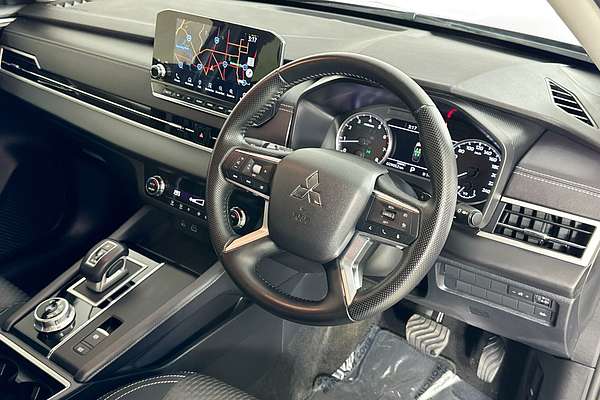 2024 Mitsubishi OUTLANDER LS 7 SEAT (2WD) ZM MY24