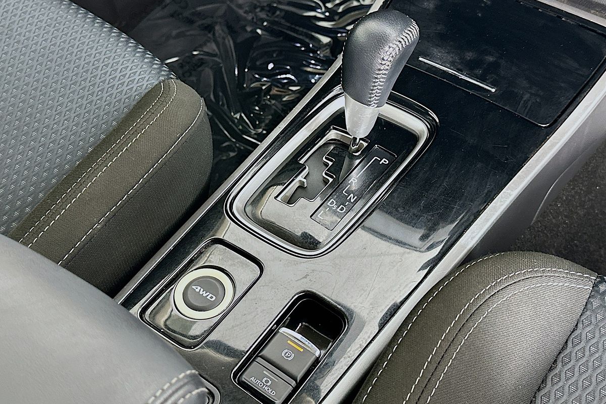 2021 Mitsubishi OUTLANDER ES ZL
