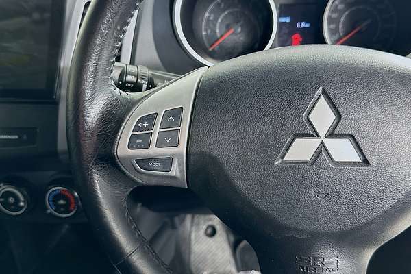 2011 Mitsubishi OUTLANDER LS (FWD) ZH MY11